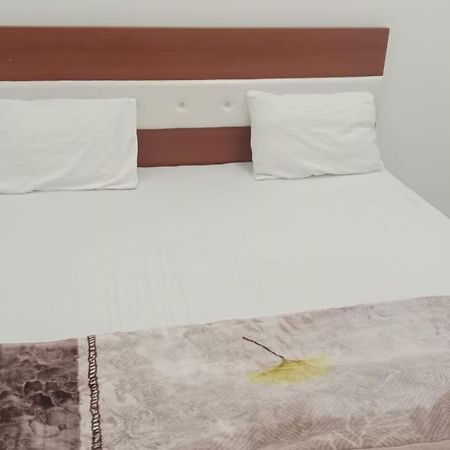 Rudra Prabha Guest House Ayodhya Экстерьер фото