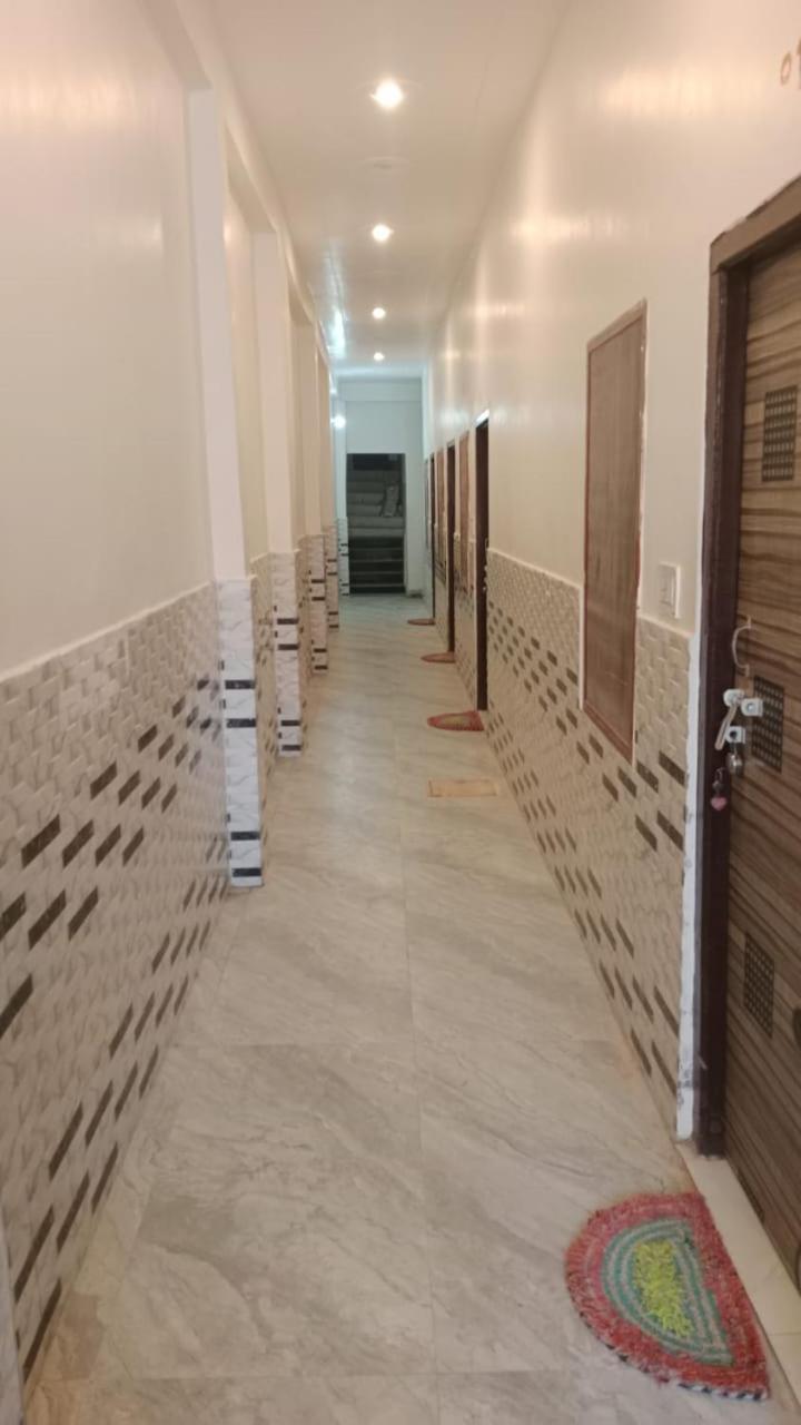 Rudra Prabha Guest House Ayodhya Экстерьер фото