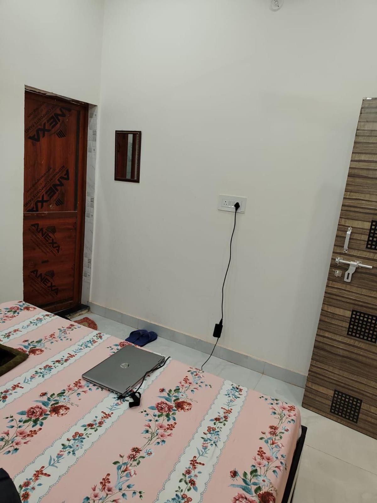 Rudra Prabha Guest House Ayodhya Экстерьер фото